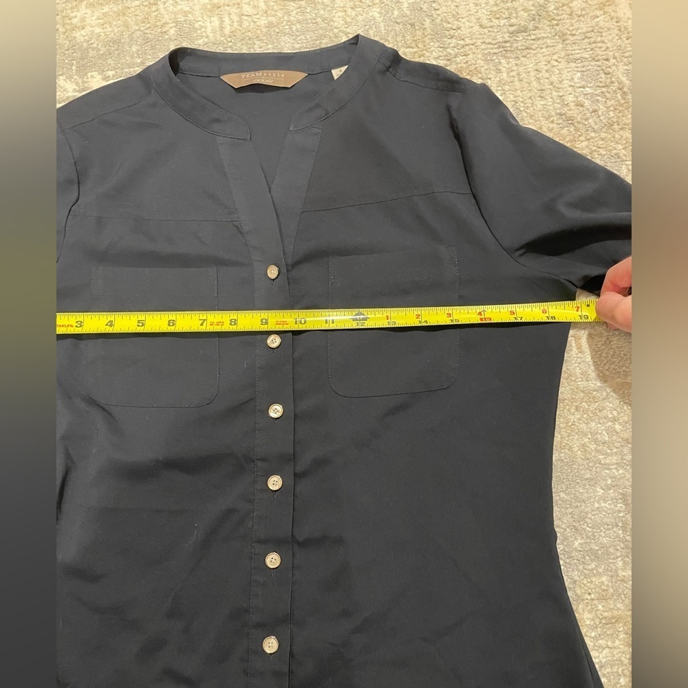 Team Style by Oobe Navy Blue Button Down Taylored Shirt Casual Blouse Size Small - Picture 8 of 9